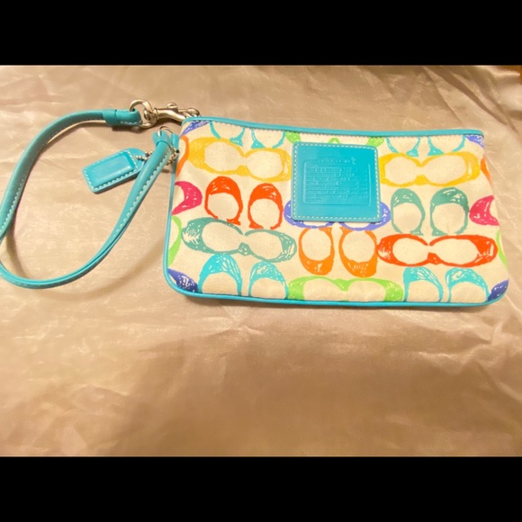 Authentic Coach Small Wristlet - Picture 5 of 5